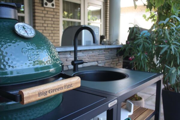Big Green Egg Dekton Insert Zwart met kraan en wasbak