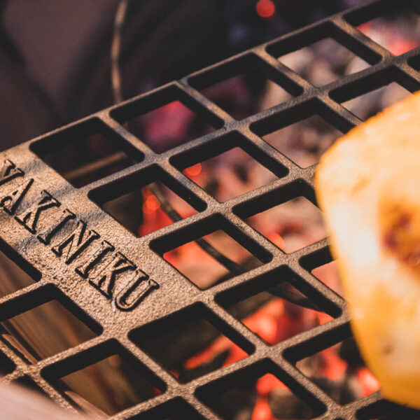 Yakiniku Crescent cast iron griddle | XLarge
