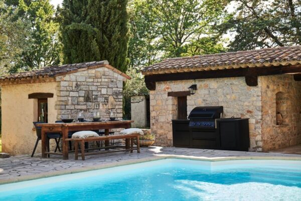 Napoleon Oasis™ Compact Buitenkeuken + Napoleon 700-series 32 inch mat zwart inbouw